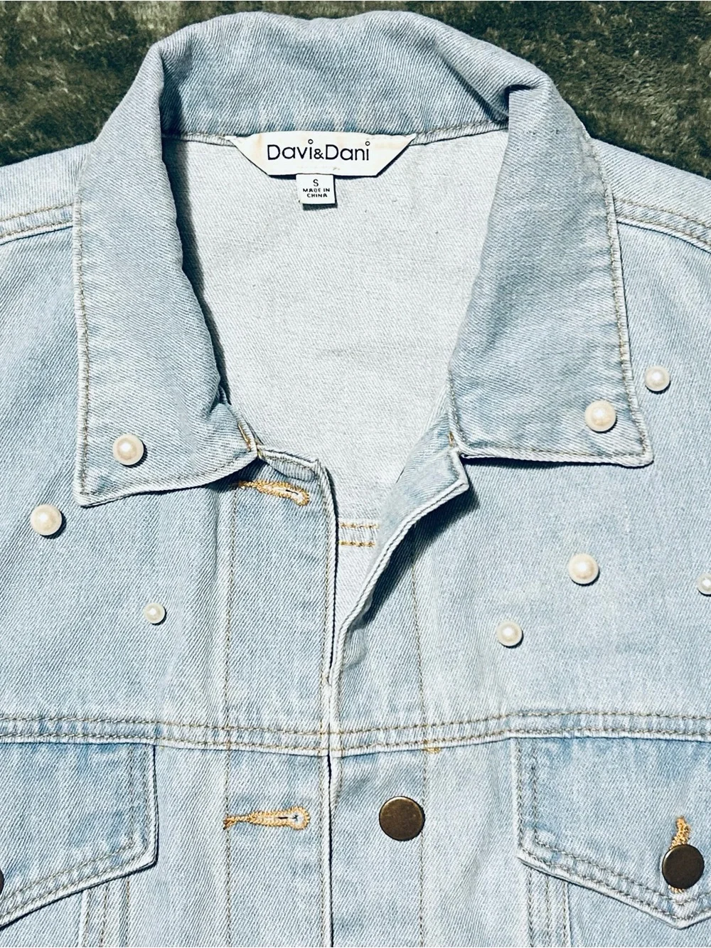 DAVI & DANI Light Wash Distressed Pearl-Stud Denim Jacket